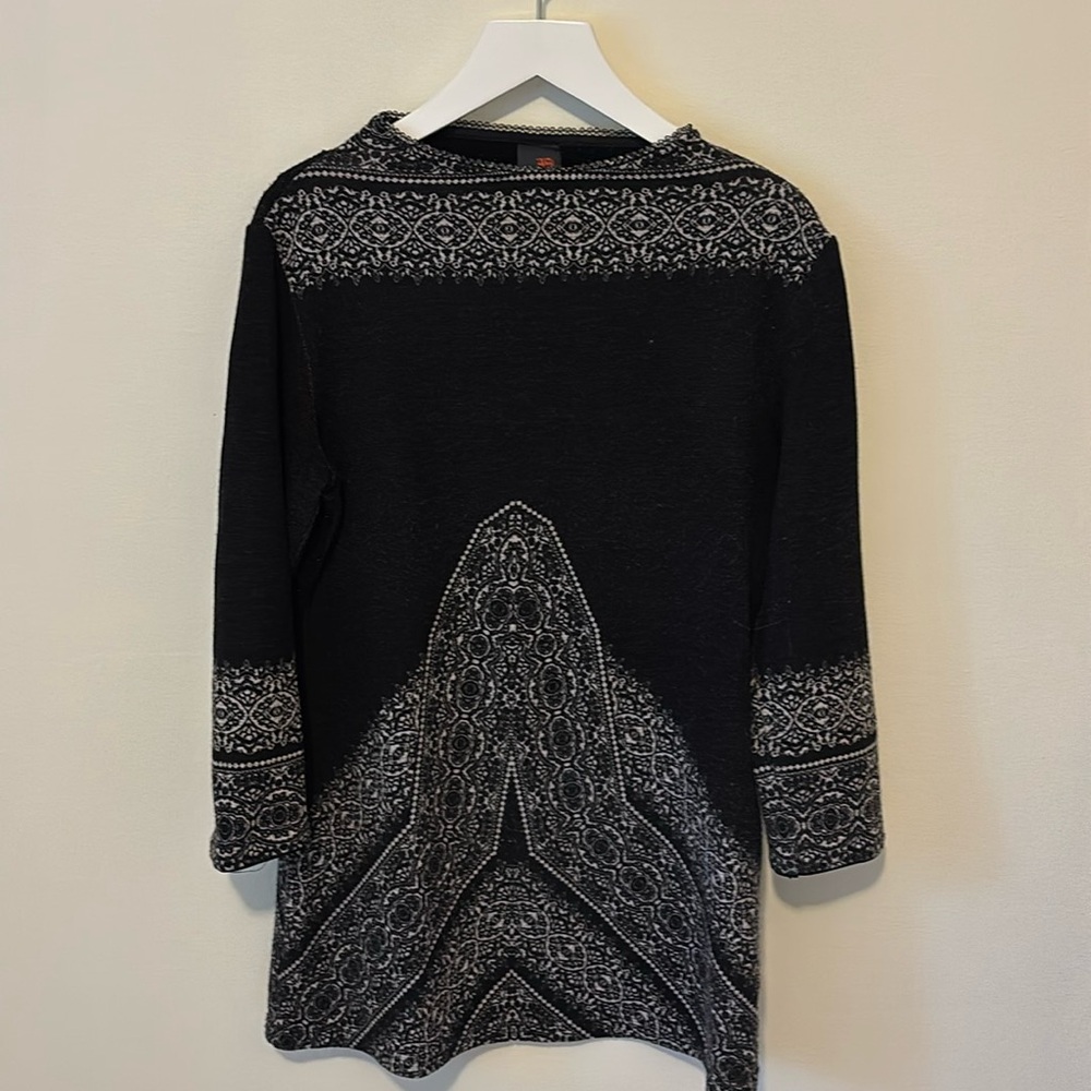 Ornamental pattern sweater